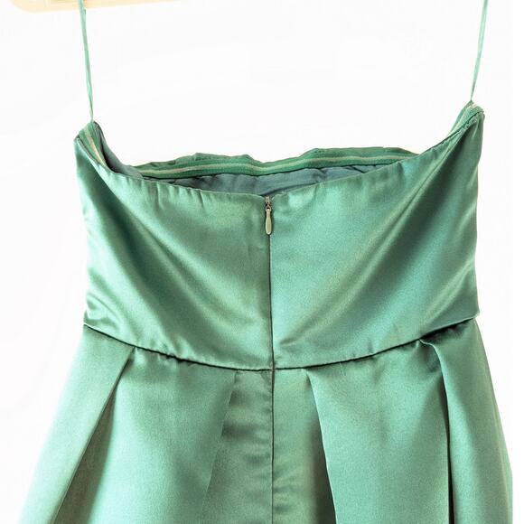 Showpo Queen Of The Show Strapless Maxi Fitted Dress in Emerald Satin, size 0 - Picture 10 of 10